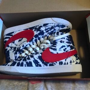 Nike blazer sneakers new 5.5